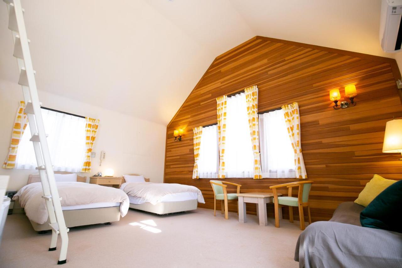 Ryosha Tsukiakari Bed and Breakfast Yamanakako Eksteriør billede