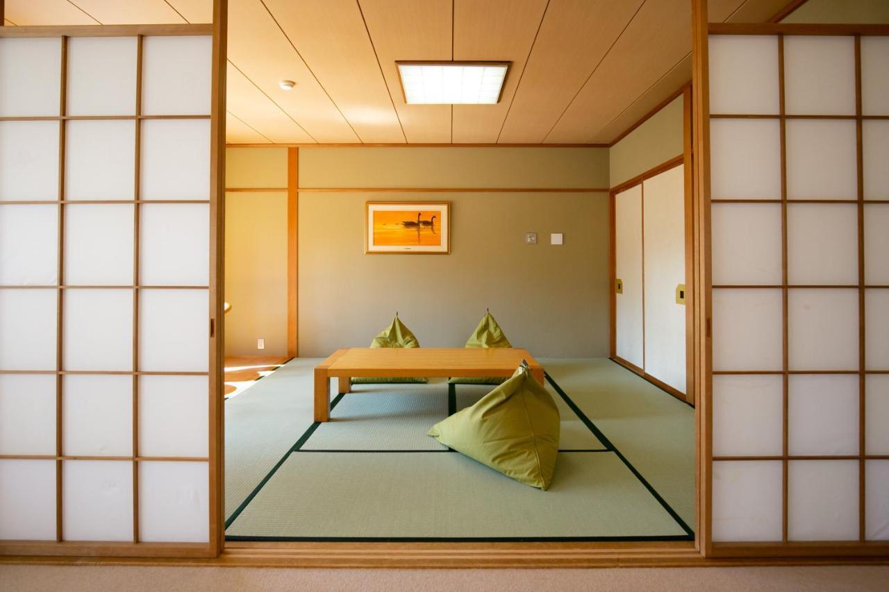 Ryosha Tsukiakari Bed and Breakfast Yamanakako Eksteriør billede