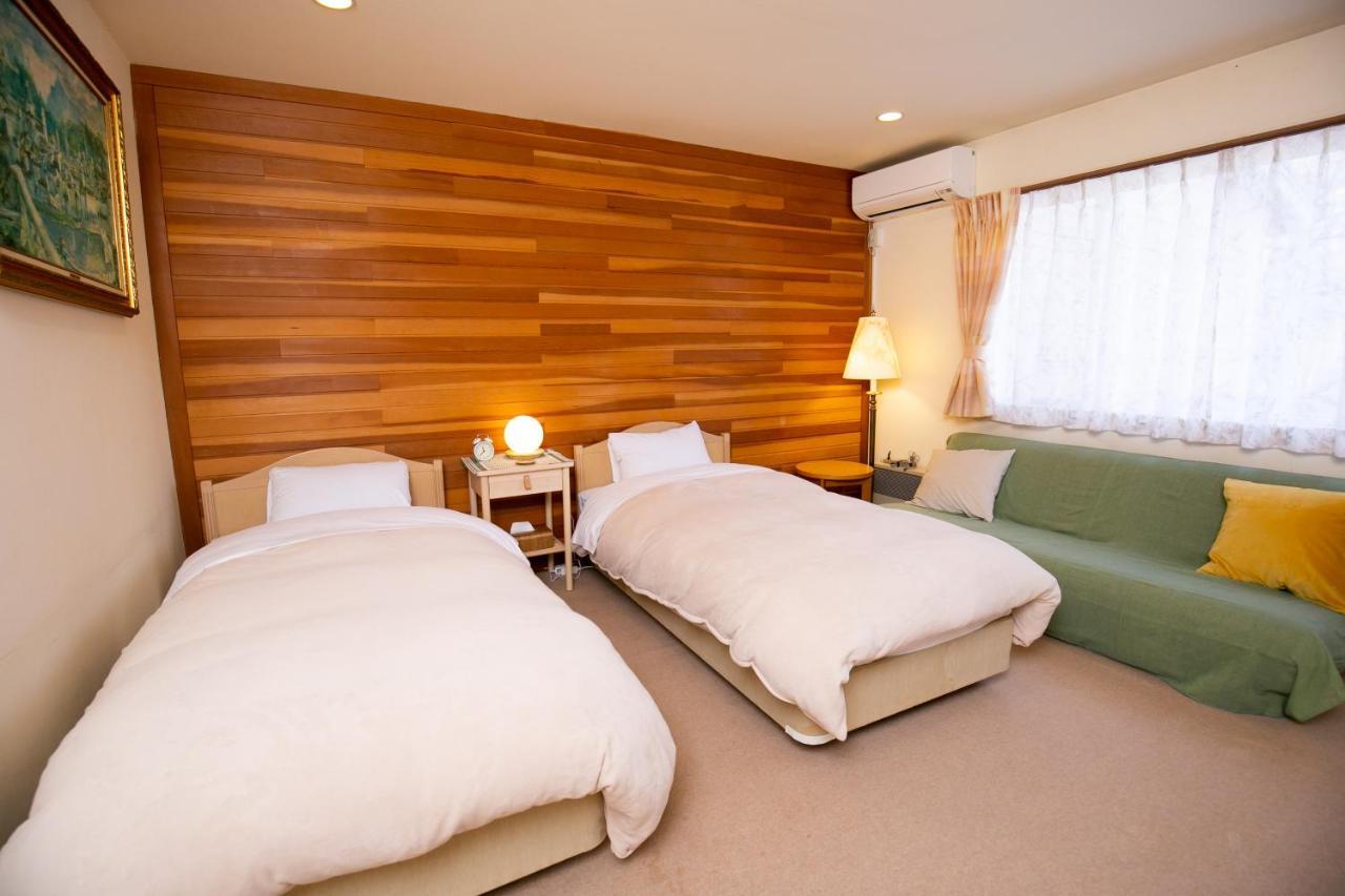Ryosha Tsukiakari Bed and Breakfast Yamanakako Eksteriør billede